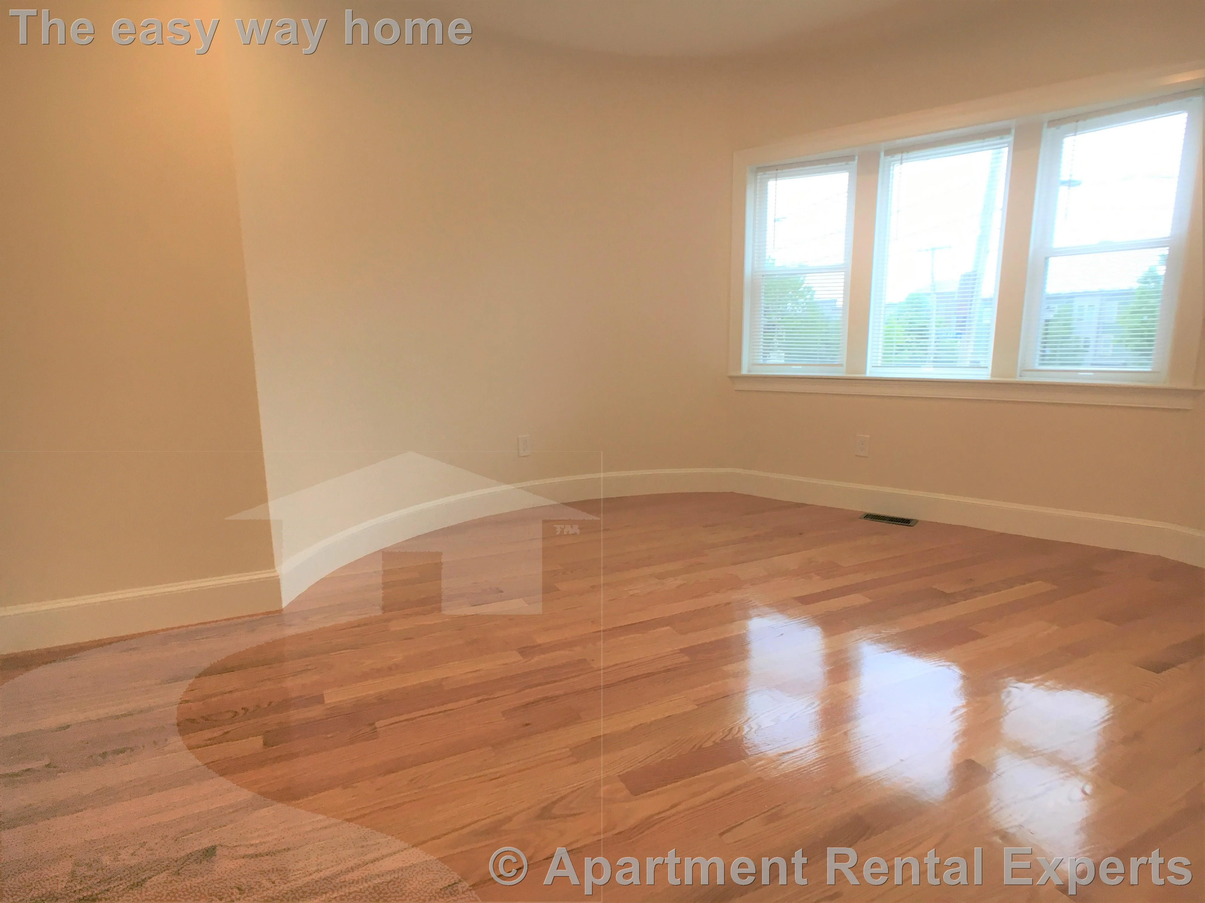 4 bed, 3 bath apartment for rent at 67 Temple St Unit 1, Winter Hill — photo 6 of 18
