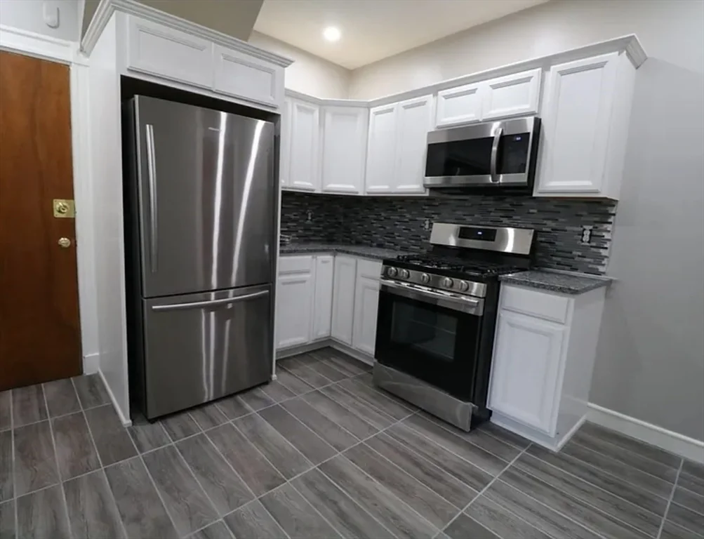 4 bed, 1 bath apartment for rent at 67 Tonawanda St Unit 2, Dorchester — photo 9 of 19