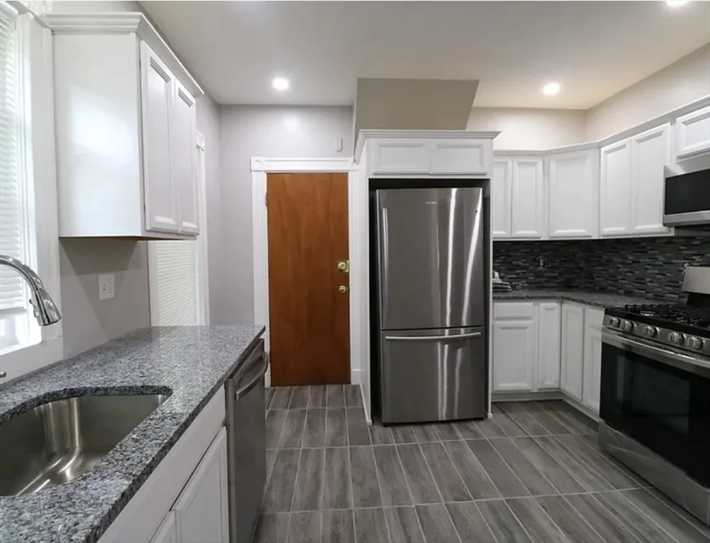 4 bed, 1 bath apartment for rent at 67 Tonawanda St Unit 2, Dorchester — photo 8 of 19