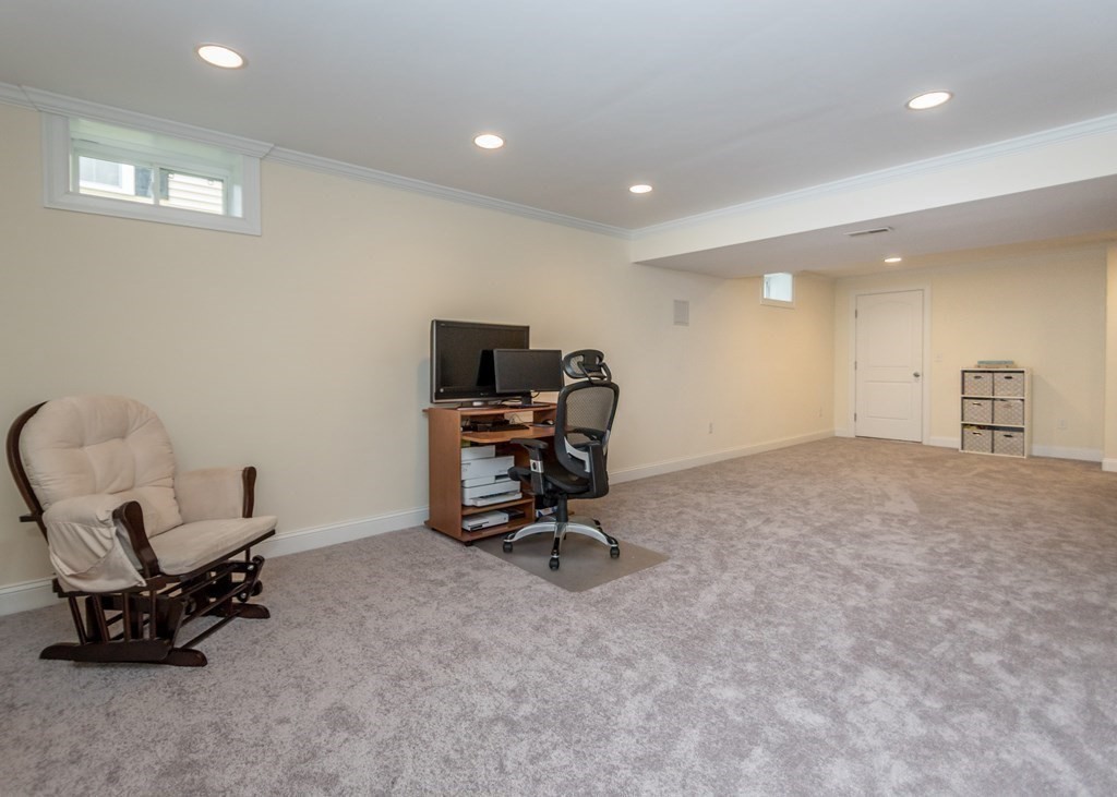 4 bed, 3 bath apartment for rent at 67 Trimount Ave, Waltham — photo 34 of 38