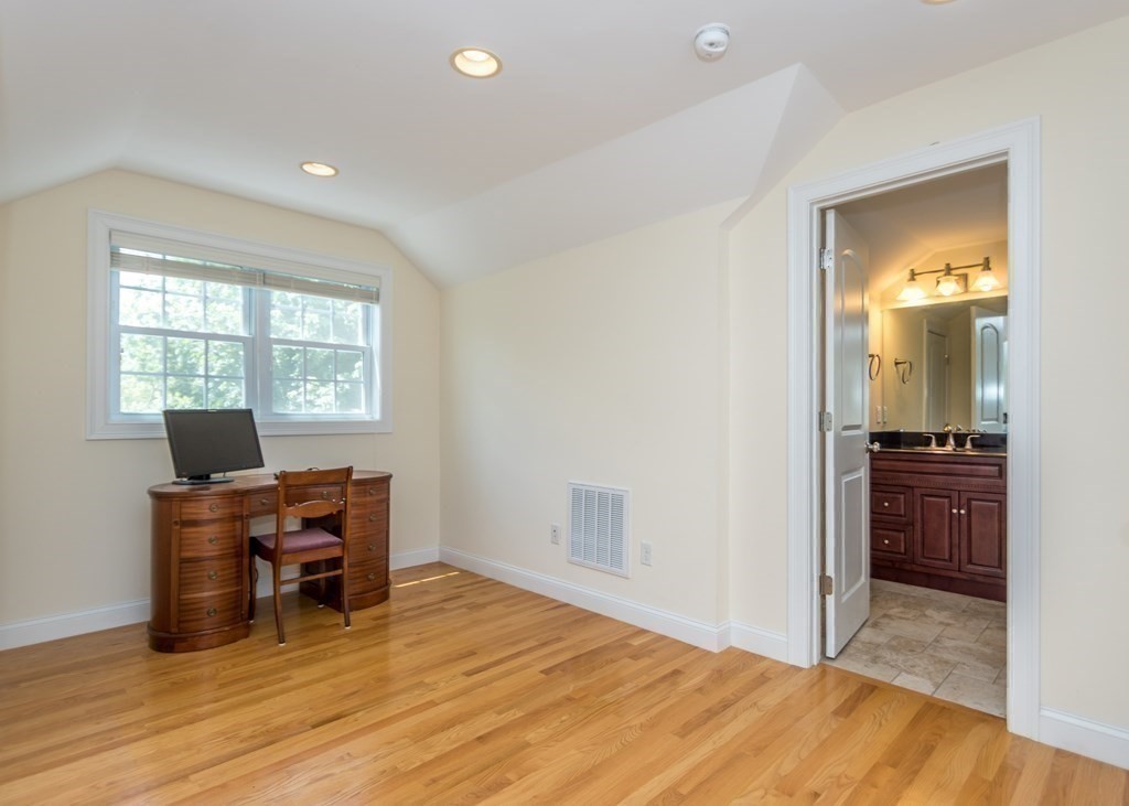 4 bed, 3 bath apartment for rent at 67 Trimount Ave, Waltham — photo 30 of 38
