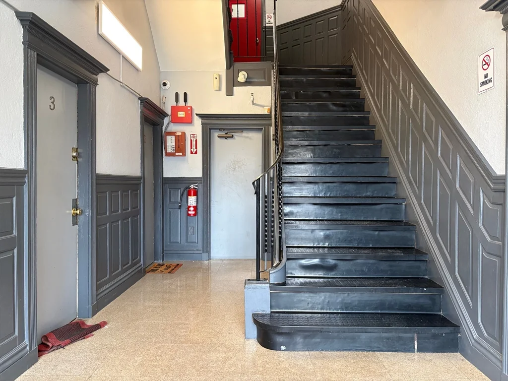 1 bed, 1 bath apartment for rent at 67 Tudor St Unit 16, Lynn — photo 8 of 9