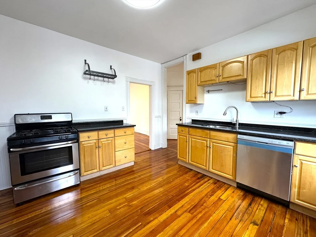 3 bed, 1 bath apartment for rent at 67 Washburn Ave Unit 2, North Cambridge — photo 3 of 29