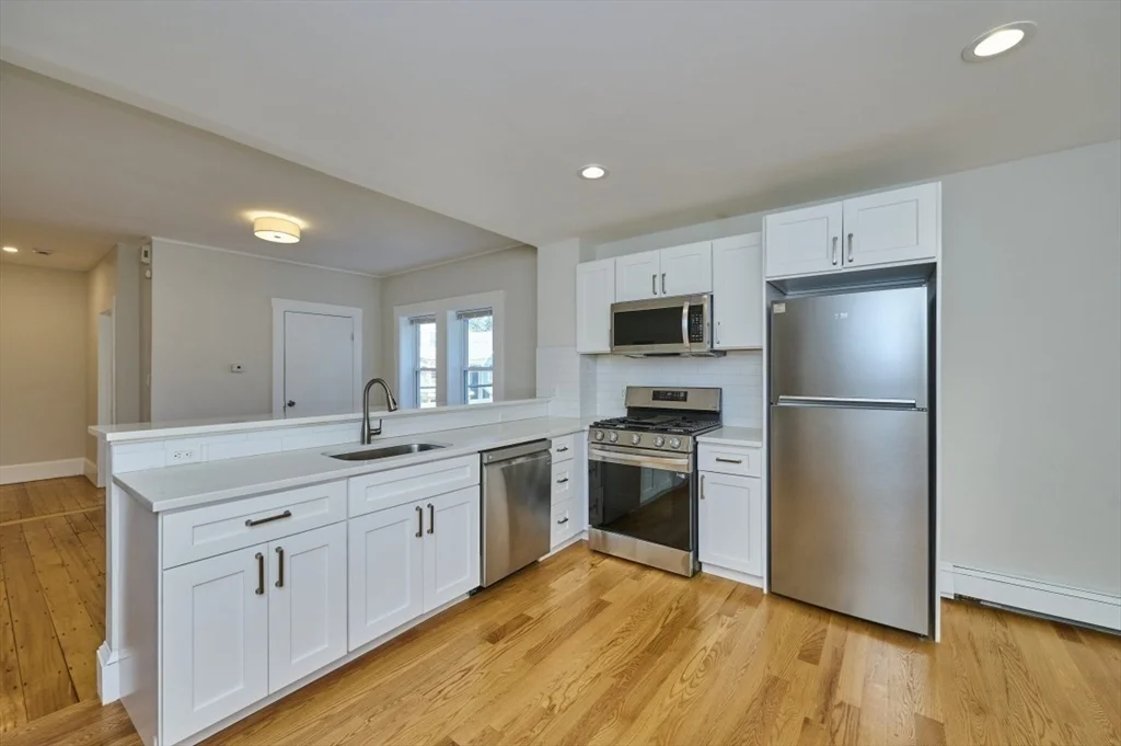 3 bed, 2 bath apartment for rent at 67 Wheatland St Unit 2, Winter Hill — photo 1 of 19