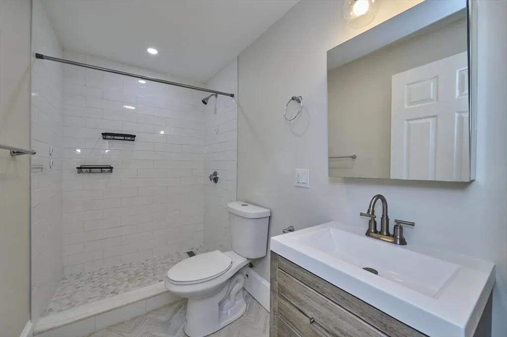 3 bed, 2 bath apartment for rent at 67 Wheatland St Unit 2, Winter Hill — photo 14 of 19