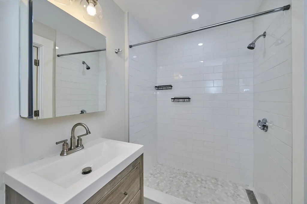 3 bed, 2 bath apartment for rent at 67 Wheatland St Unit 2, Winter Hill — photo 15 of 19