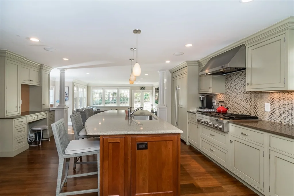 4 bed, 4+ bath apartment for rent at 67 Whittier Rd, Wellesley — photo 11 of 31