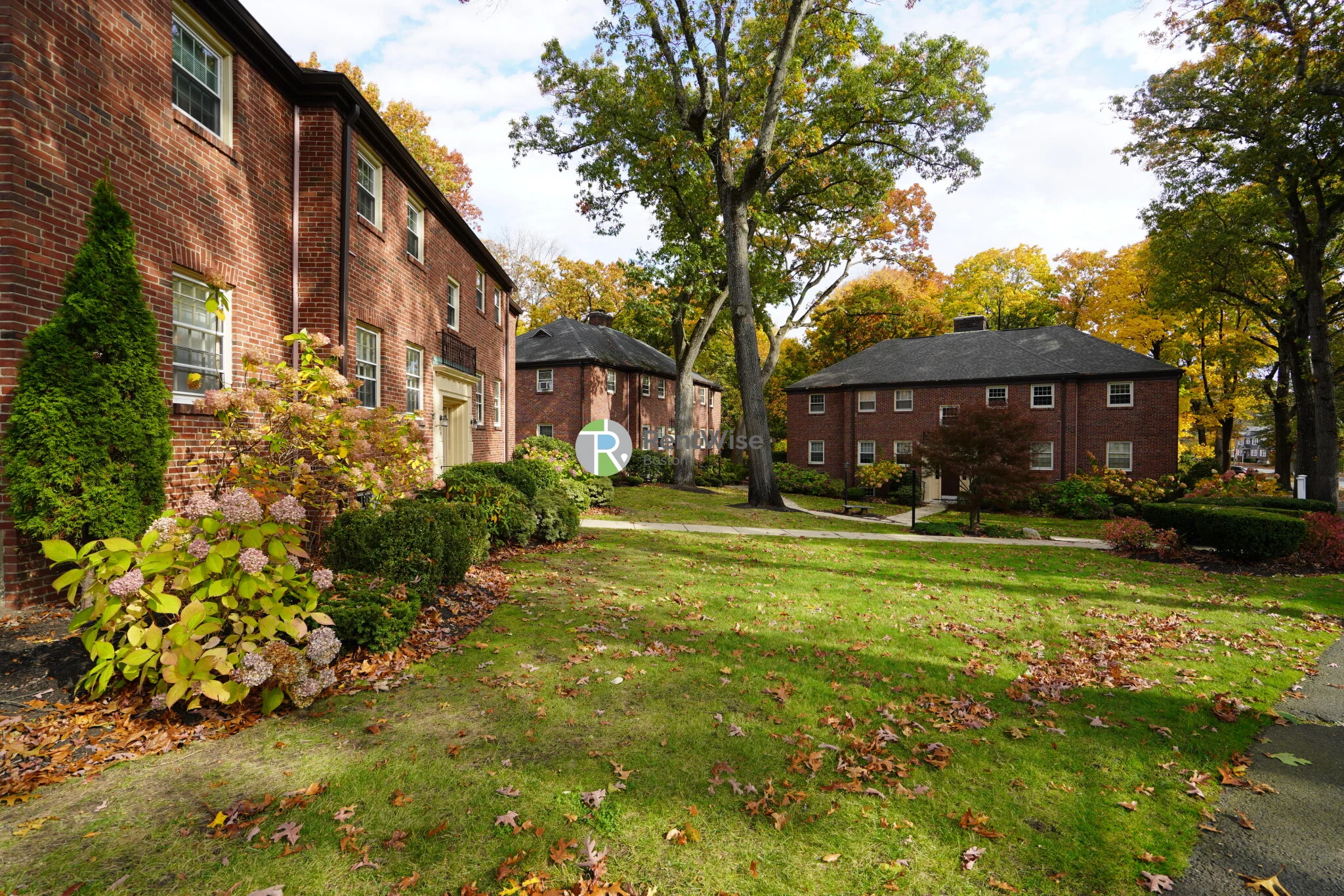 2 bed, 1 bath apartment for rent at 67 Wyman St Unit 2, Waban — photo 3 of 3