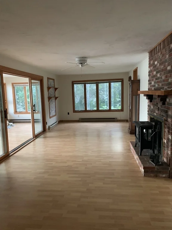 3 bed, 2 bath apartment for rent at 670 Eastside Rd, Wrentham — photo 5 of 31