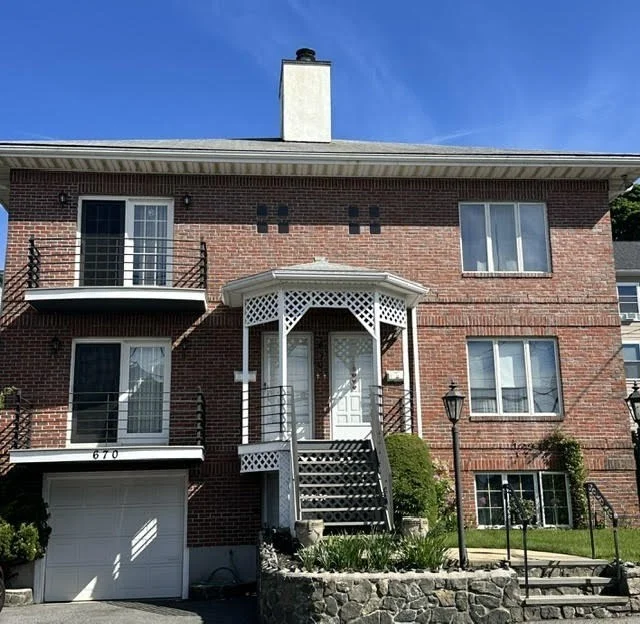 2 bed, 2 bath apartment for rent at 670 Humphrey St Unit 1, Swampscott — photo 1 of 10