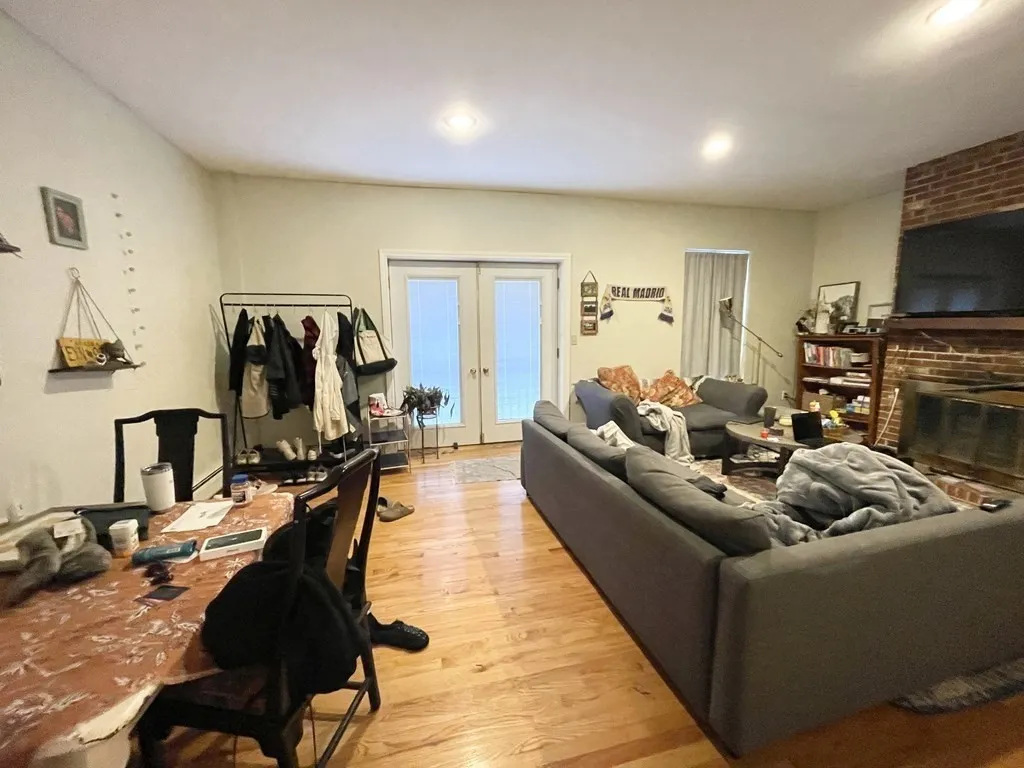 1 bed, 1 bath apartment for rent at 670 Massachusetts Ave Unit 2, South End — photo 2 of 11