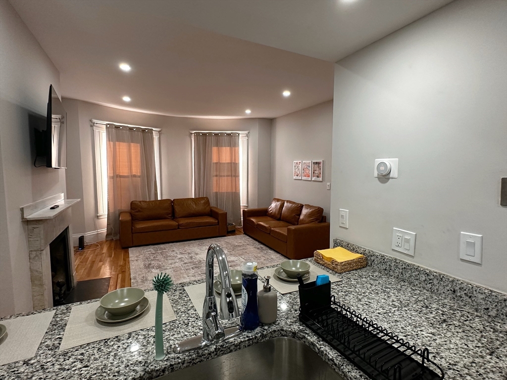 1 bed, 1 bath apartment for rent at 670 Massachusetts Ave Unit 4, South End — photo 3 of 13