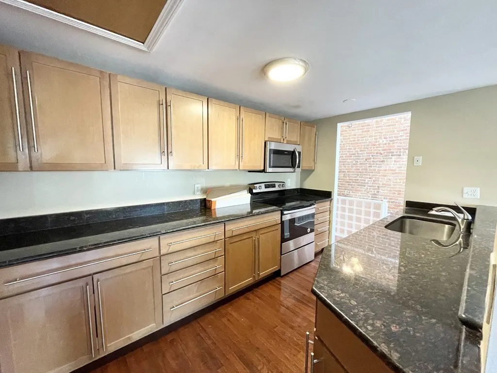 1 bed, 1 bath apartment for rent at 670 Massachusetts Ave Unit 5, South End — photo 2 of 18