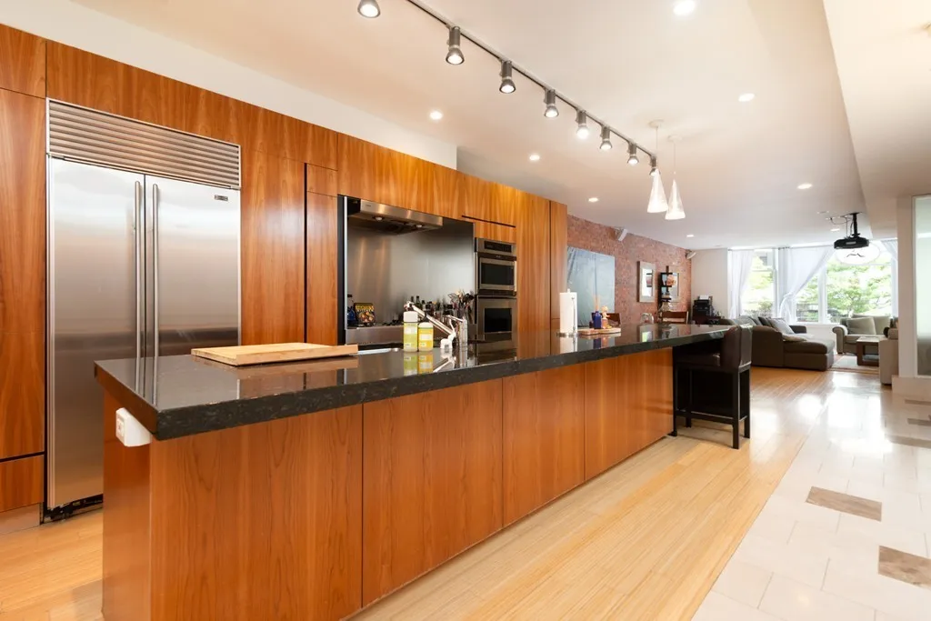 2 bed, 2 bath apartment for rent at 671 Boylston St Unit 2, Back Bay — photo 6 of 25
