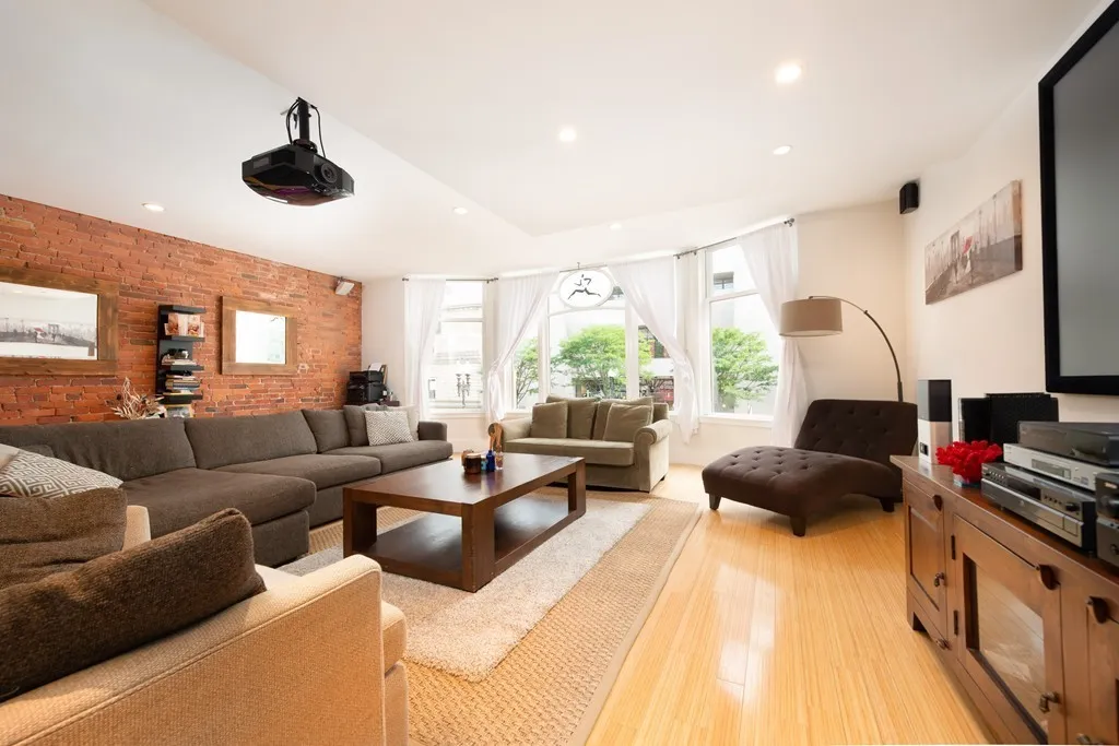 2 bed, 2 bath apartment for rent at 671 Boylston St Unit 2, Back Bay — photo 3 of 25