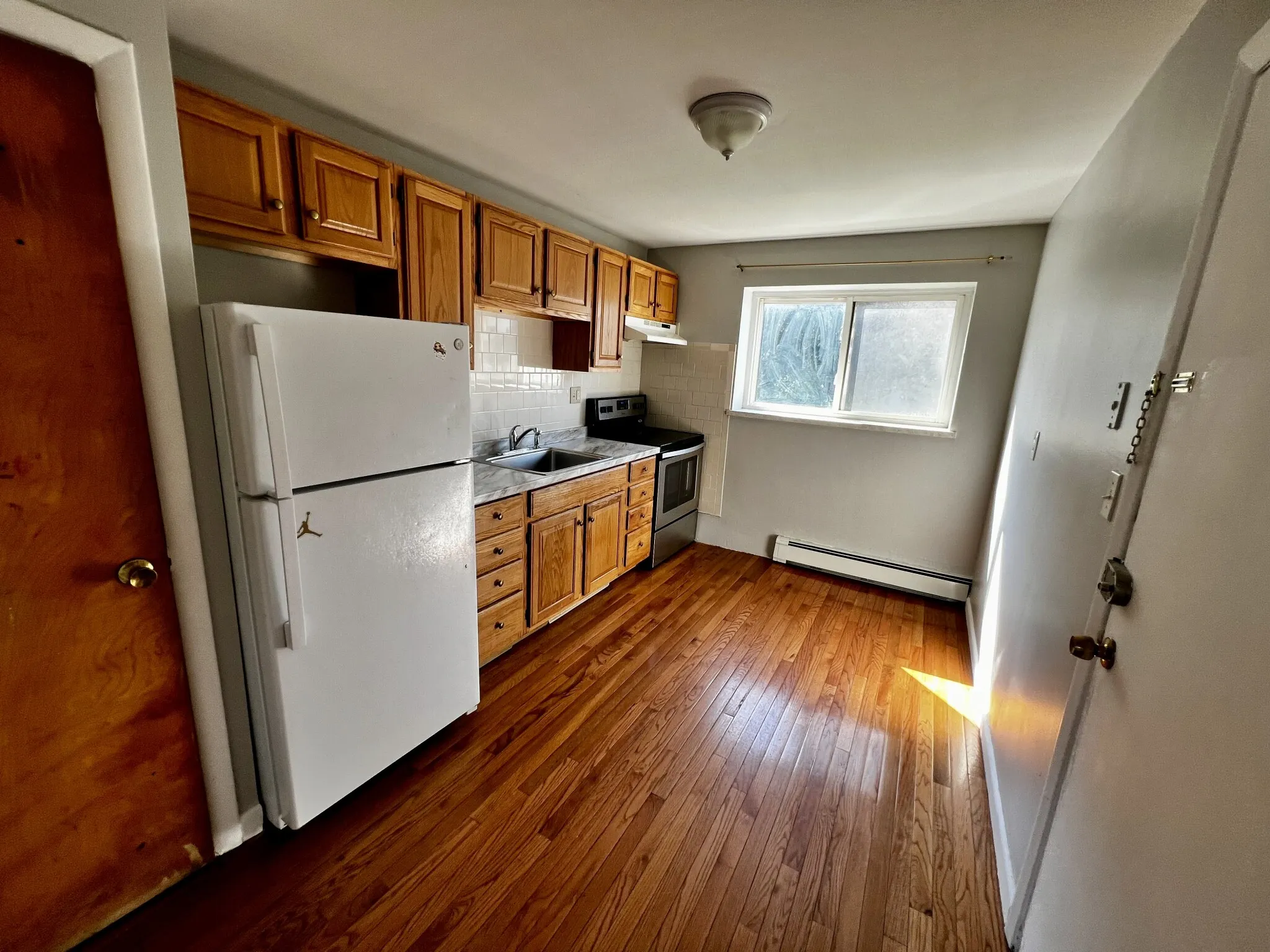 2 bed, 1 bath apartment for rent at 671 River St Unit 1L, Hyde Park
