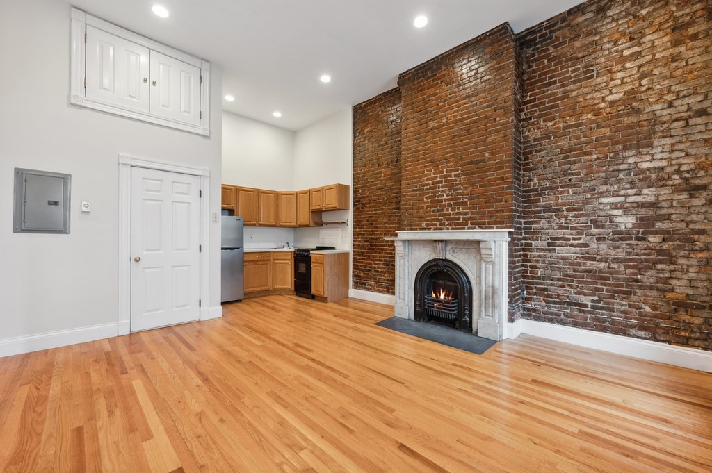 1 bed, 1 bath apartment for rent at 672 Tremont St Unit 1R, South End — photo 4 of 8