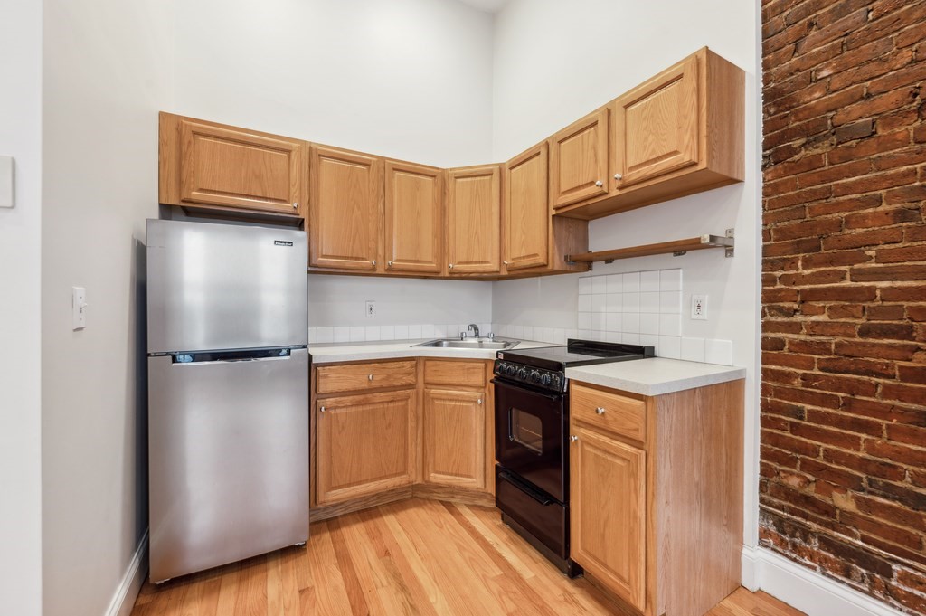 1 bed, 1 bath apartment for rent at 672 Tremont St Unit 1R, South End — photo 6 of 8