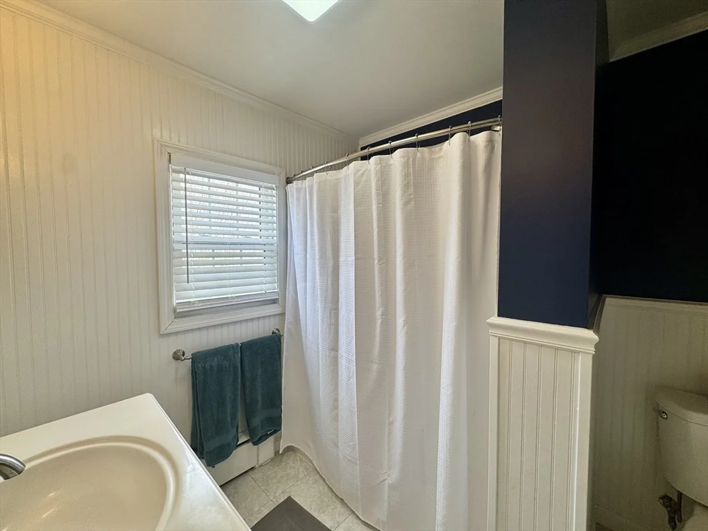 2 bed, 1 bath apartment for rent at 672 W Rodney French Blvd, Far North — photo 27 of 39