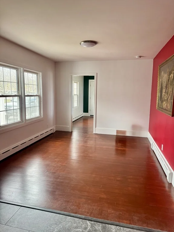 2 bed, 1 bath apartment for rent at 672 W Rodney French Blvd, Far North — photo 12 of 39