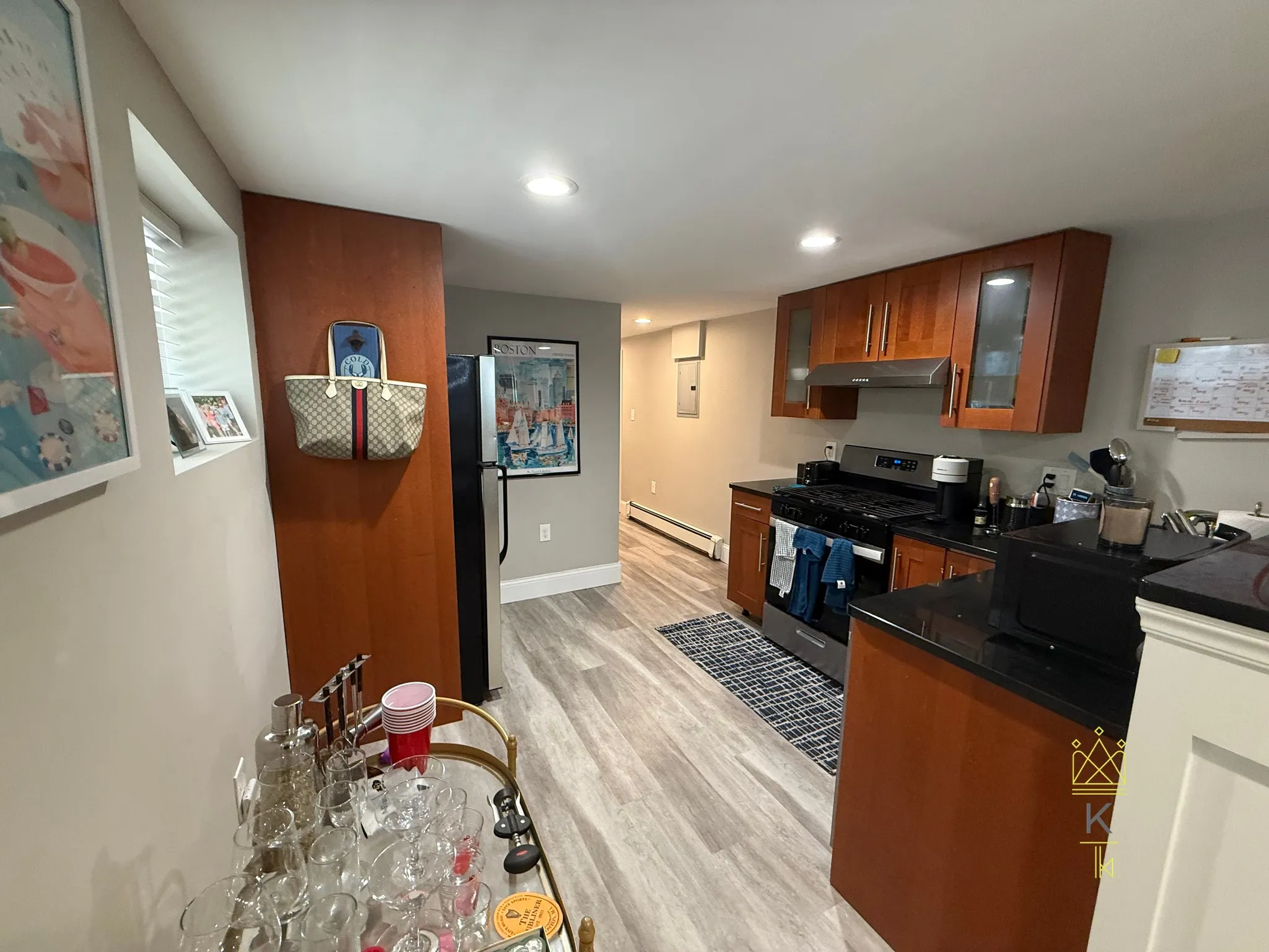 1 bed, 1 bath apartment for rent at 672 Washington St Unit A1, Aspinwall Hill — photo 3 of 11