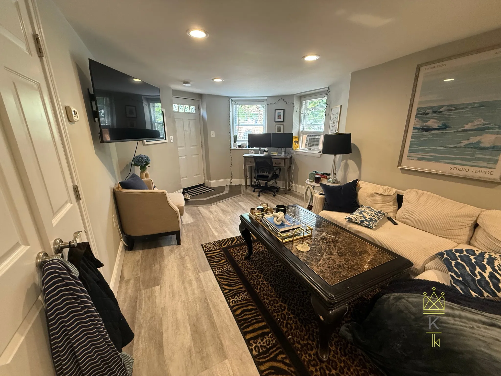 1 bed, 1 bath apartment for rent at 672 Washington St Unit A1, Aspinwall Hill