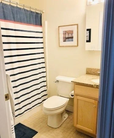 2 bed, 2 bath apartment for rent at 673 E Broadway Unit 2, Boston — photo 6 of 6