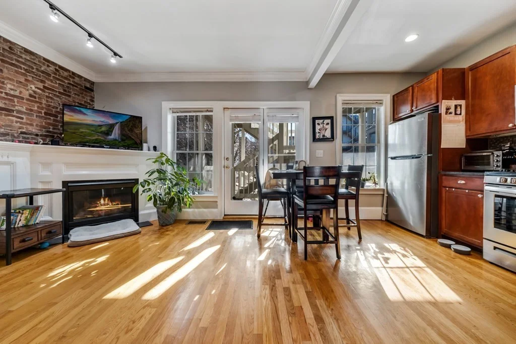 3 bed, 2 bath apartment for rent at 673 E 2nd St Unit 1, South Boston — photo 1 of 17