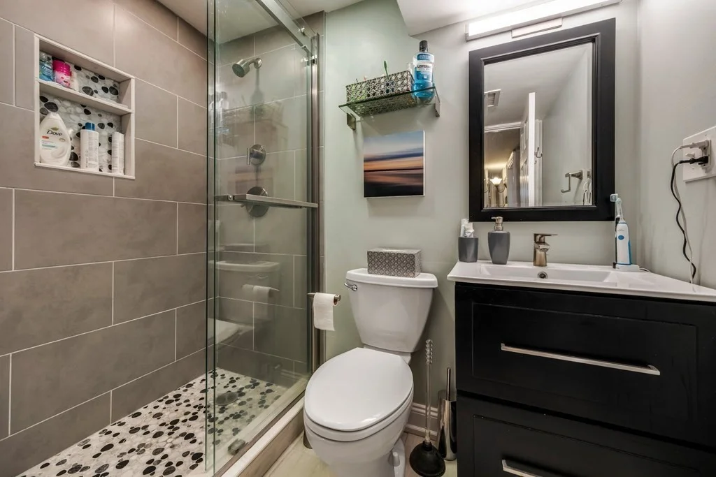 3 bed, 2 bath apartment for rent at 673 E 2nd St Unit 1, South Boston — photo 10 of 17
