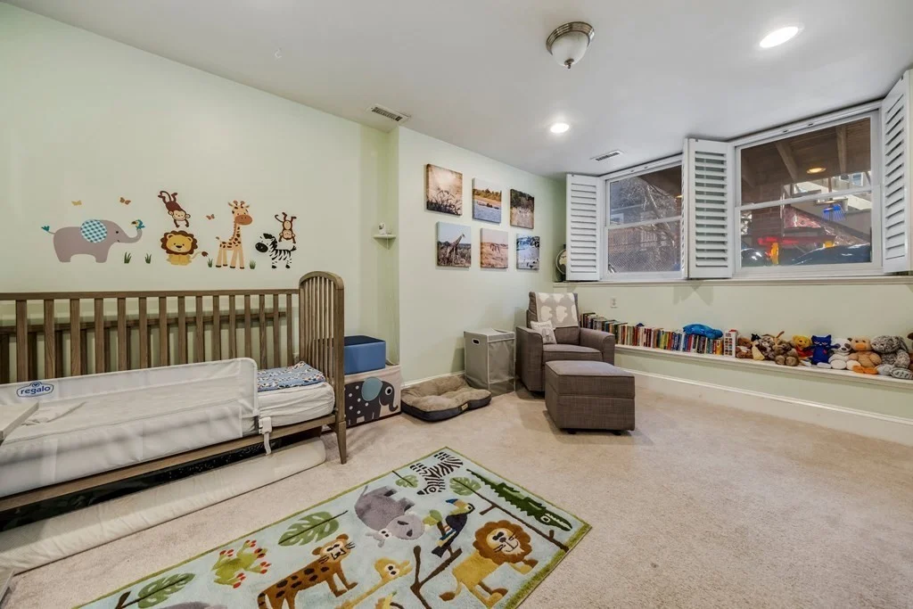 3 bed, 2 bath apartment for rent at 673 E 2nd St Unit 1, South Boston — photo 8 of 17