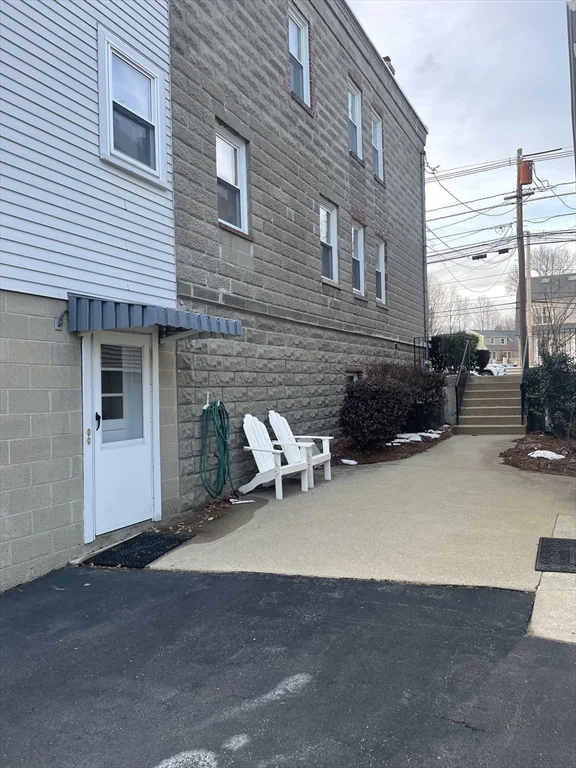 3 bed, 1 bath apartment for rent at 674 Boylston St Unit 1, Newton Center — photo 10 of 10