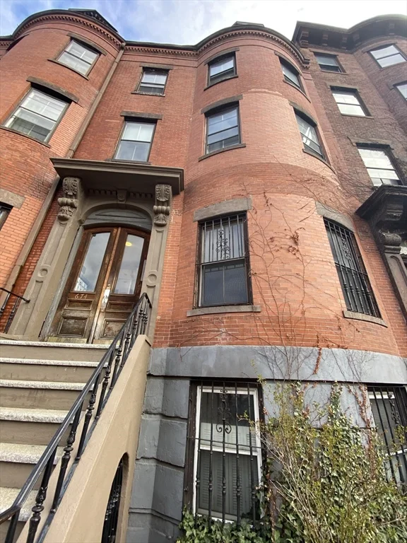 1 bed, 1 bath apartment for rent at 674 Massachusetts Unit 5, South End — photo 1 of 12