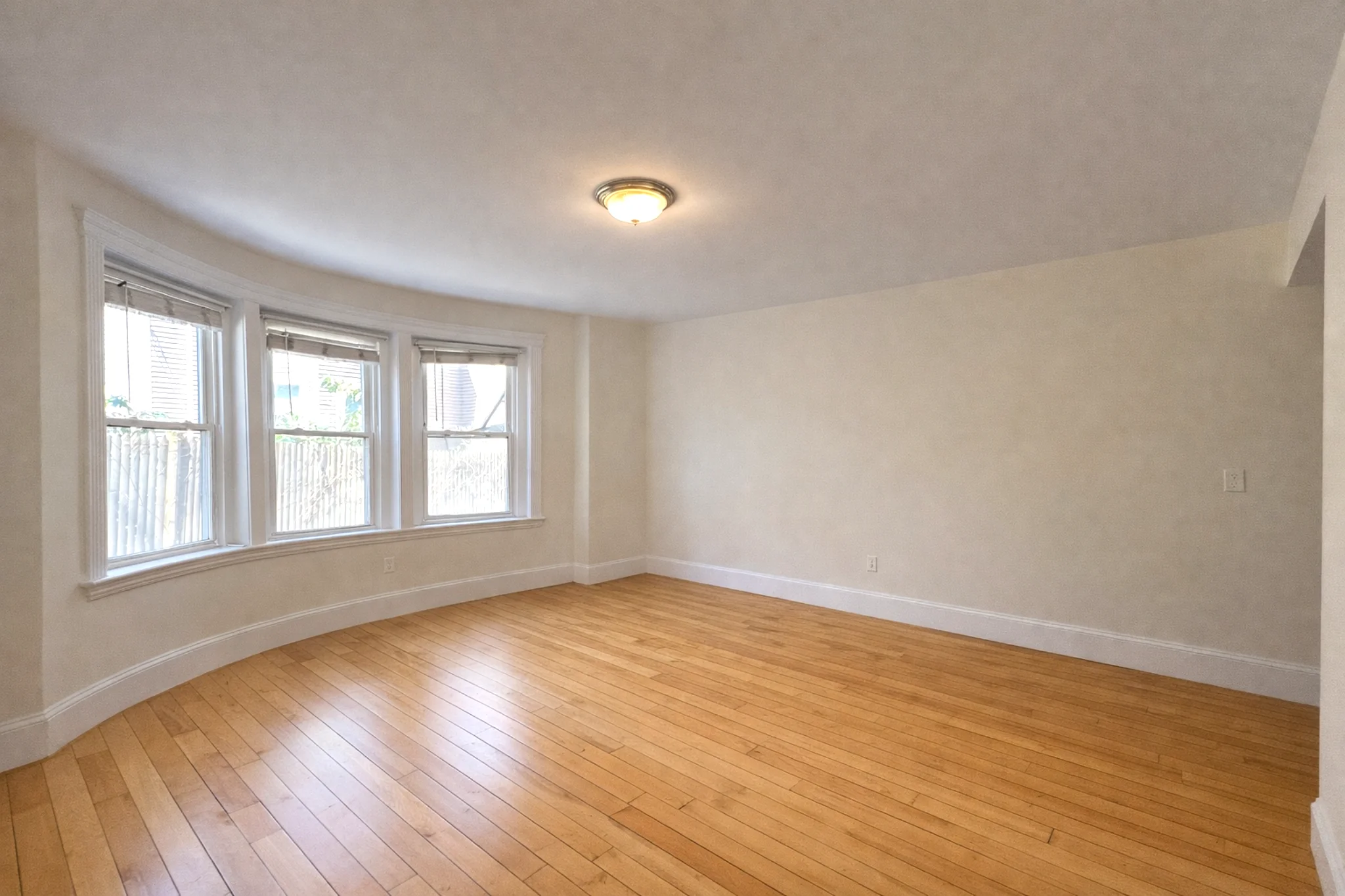 1 bed, 1 bath apartment for rent at 674 Washington St Unit 2, Coolidge Corner — photo 2 of 10