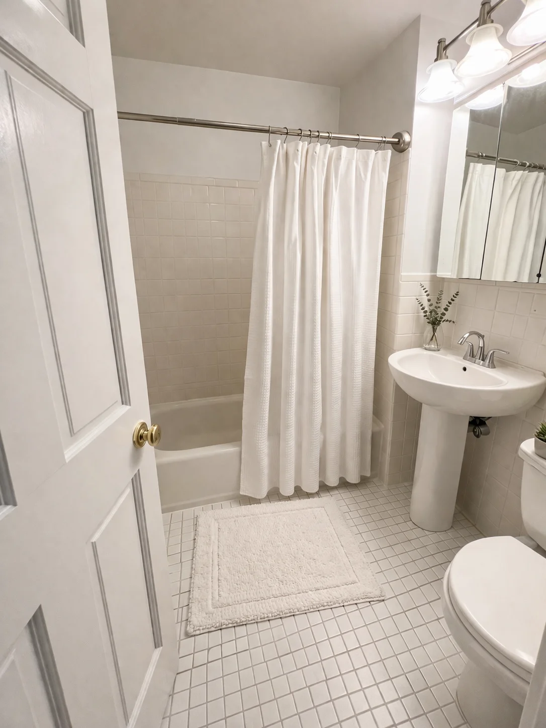 1 bed, 1 bath apartment for rent at 674 Washington St Unit 4, Coolidge Corner — photo 6 of 7