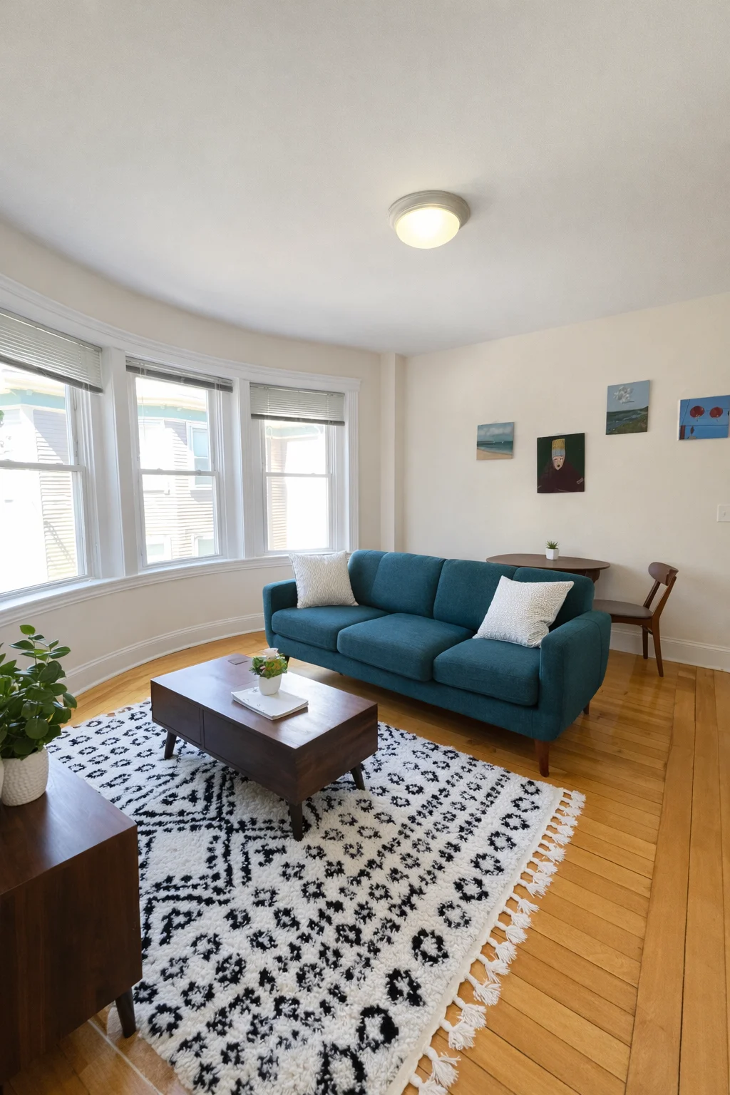 1 bed, 1 bath apartment for rent at 674 Washington St Unit 4, Coolidge Corner