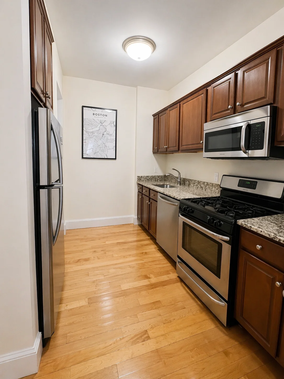 1 bed, 1 bath apartment for rent at 674 Washington St Unit 4, Coolidge Corner — photo 2 of 7