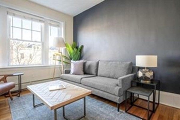 2 bed, 1 bath apartment for rent at 674 Washington St Unit 5, Aspinwall Hill