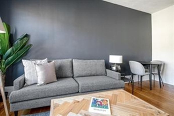 2 bed, 1 bath apartment for rent at 674 Washington St Unit 5, Aspinwall Hill — photo 2 of 12