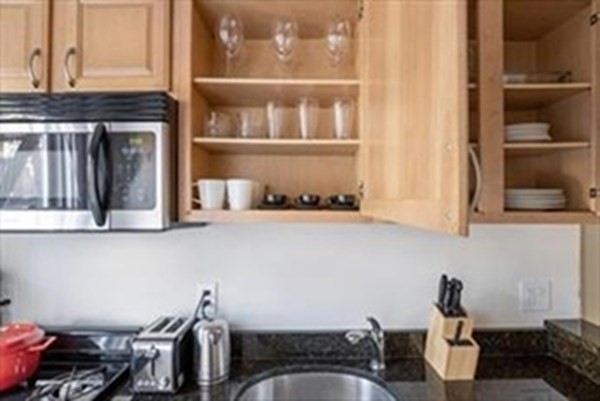 2 bed, 1 bath apartment for rent at 674 Washington St Unit 5, Aspinwall Hill — photo 6 of 12