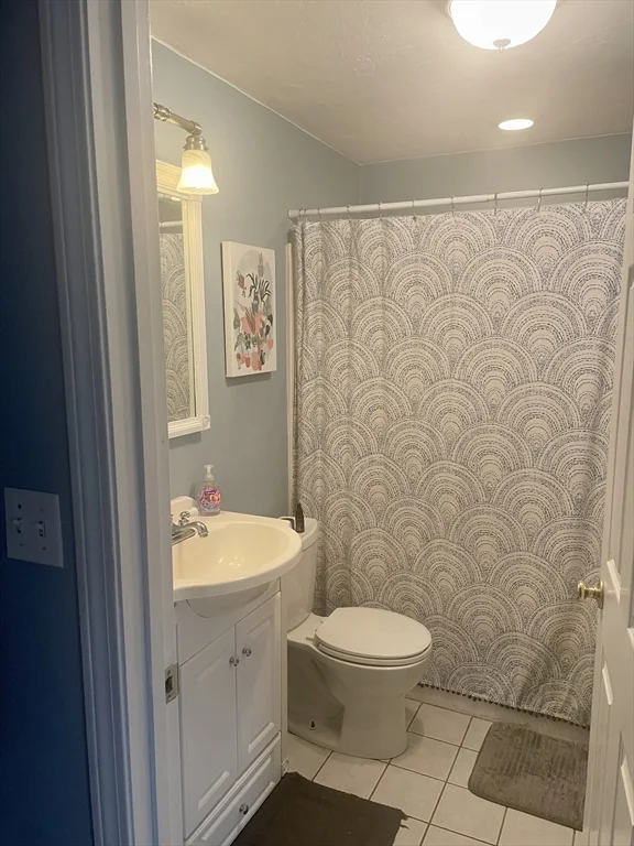 2 bed, 1 bath apartment for rent at 675 2nd St Unit 2, South Boston — photo 8 of 10