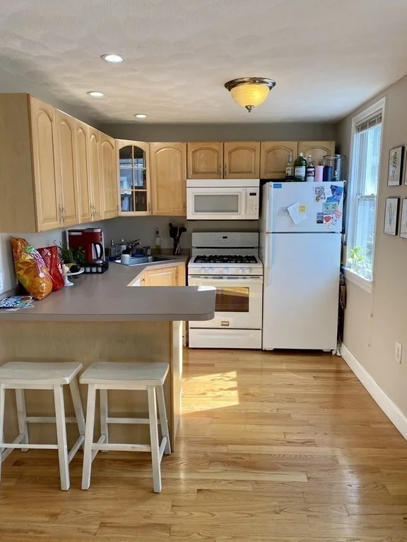 2 bed, 1 bath apartment for rent at 675 2nd St Unit 3, South Boston — photo 4 of 13