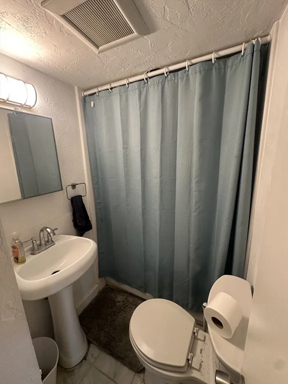2 bed, 1 bath apartment for rent at 675 East 7th St Unit 2, South Boston — photo 5 of 8