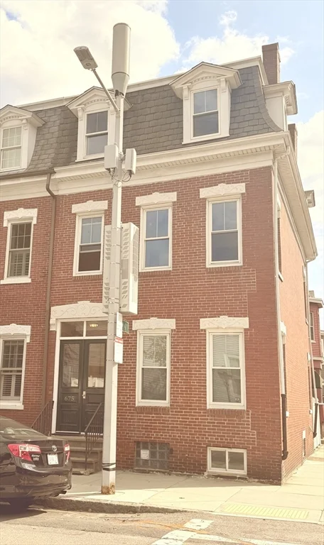 2 bed, 1 bath apartment for rent at 675 East 7th St Unit 2, South Boston — photo 2 of 16