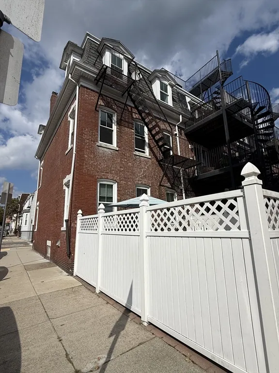 2 bed, 1 bath apartment for rent at 675 East 7th St Unit 3, South Boston — photo 13 of 14