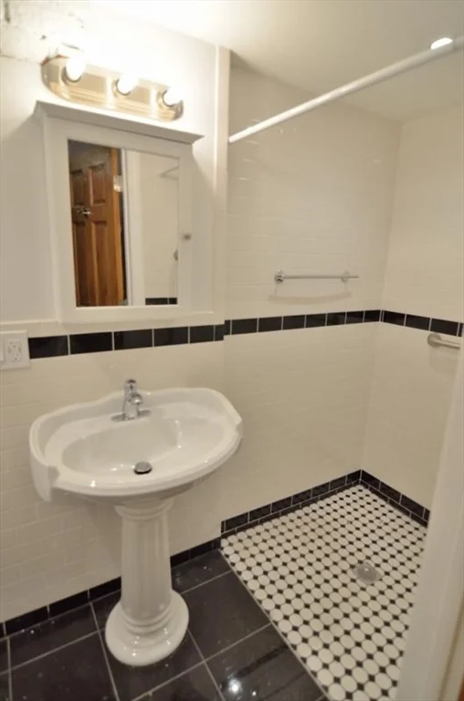 Studio bed, 1 bath apartment for rent at 676 Massachusetts Ave Unit 2, South End — photo 6 of 9