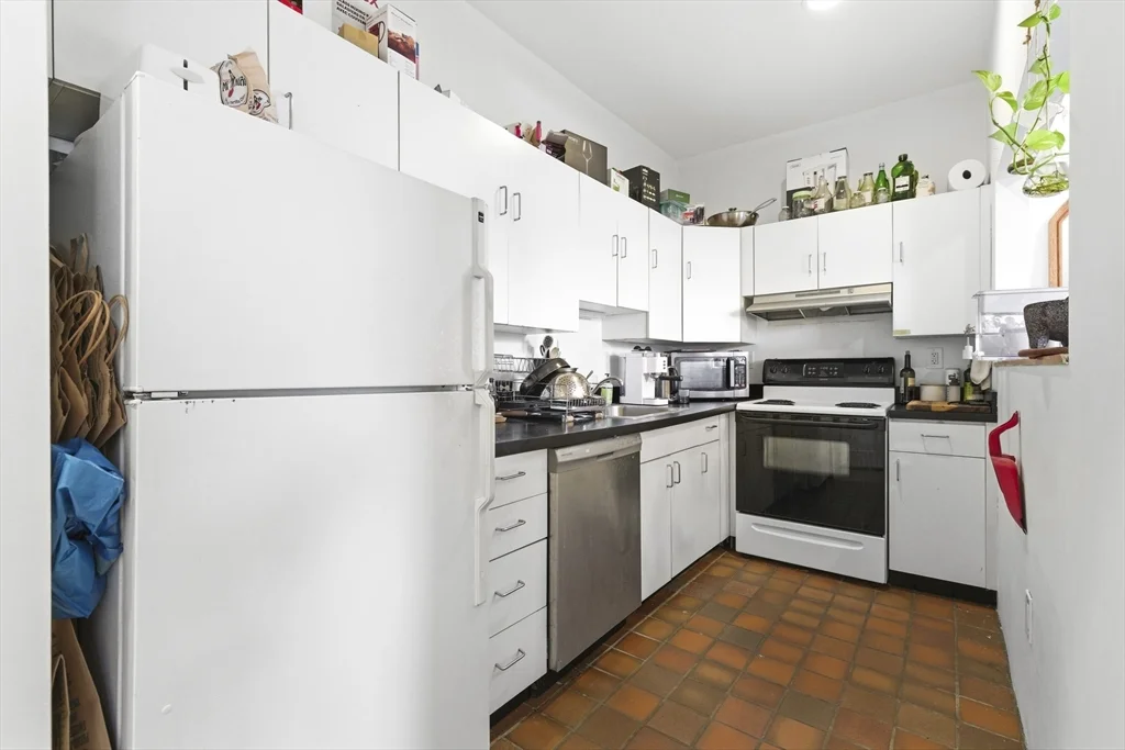 2 bed, 1 bath apartment for rent at 676 Massachusetts Ave Unit 5, South End — photo 5 of 10