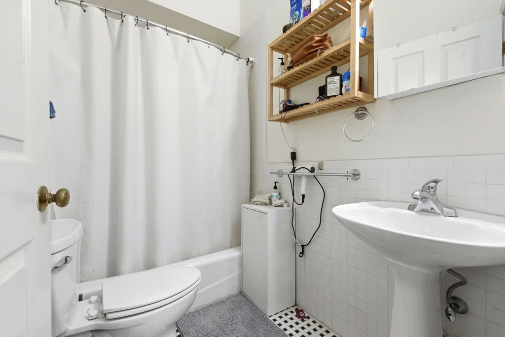 2 bed, 1 bath apartment for rent at 676 Massachusetts Ave Unit 5A, South End — photo 6 of 10