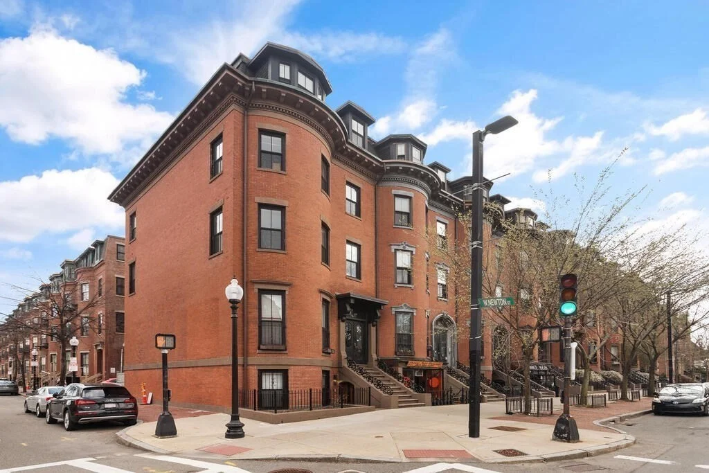 2 bed, 1 bath apartment for rent at 676 Tremont St Unit 5, South End — photo 24 of 27