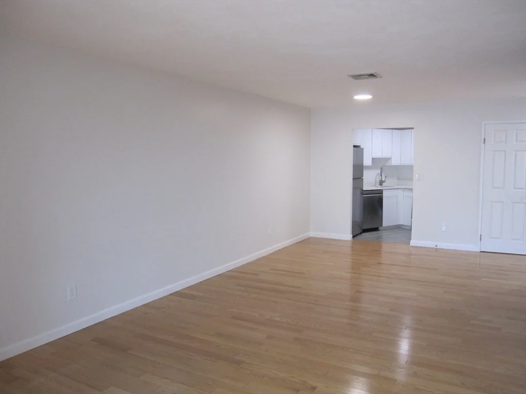 1 bed, 1 bath apartment for rent at 677 Quincy Shore Dr Unit 110, Quincy — photo 10 of 26