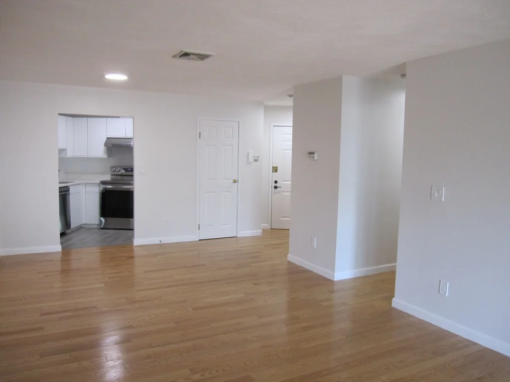 1 bed, 1 bath apartment for rent at 677 Quincy Shore Dr Unit 110, Quincy — photo 9 of 26